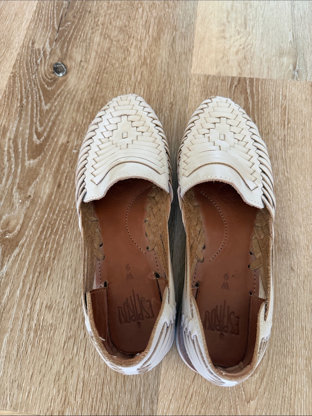 Espiritu Huarache Sandals in Off-White